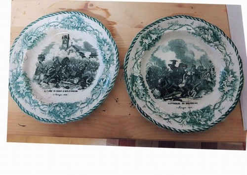 PRIVATO VENDE N� 2 PIATTI ANTICHI