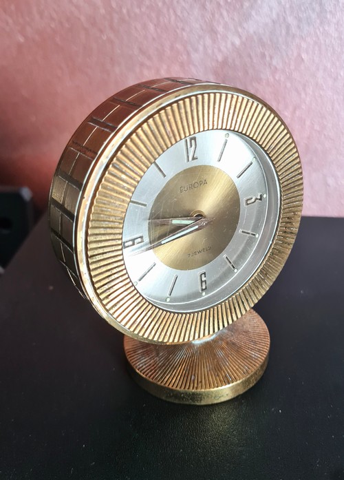 Sveglia da tavolo  EUROPA  . Vintage Anni '60 movi