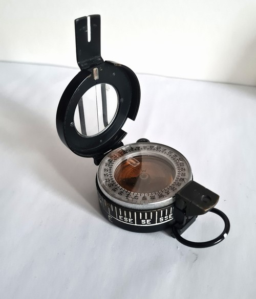 Bussola prismatica  militare vintage ASET  S.p.A. 