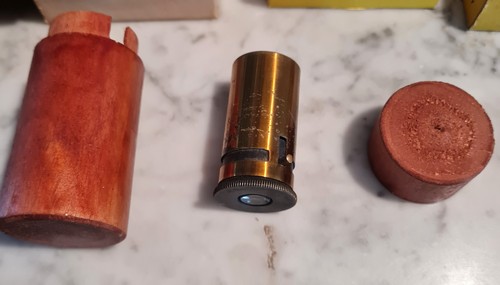 Microscopio   d'epoca   da tasca    in ottone  lac