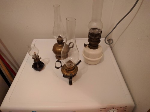 Vendo 4 Lampade a petrolio ANTICHE